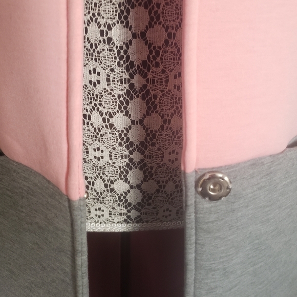 Long Colour blocked Vest - Picture 8 of 13